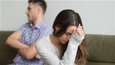 من أرشيف محكمة الأسرة| شاهدت صور مخلة لأمي على تليفونه