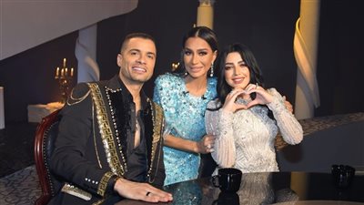 زوجة حسن شاكوش تهدده بالانفصال على الهواء