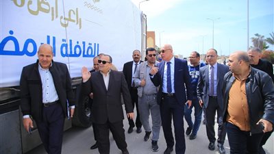 البنك الزراعي يواصل مسيرة قوافل الخير لتوزيع المساهمات الغذائية في 7 محافظات