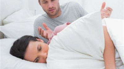 فقه المرأة في رمضان| ما عقوبة الجماع بين الزوجين أثناء الصيام؟