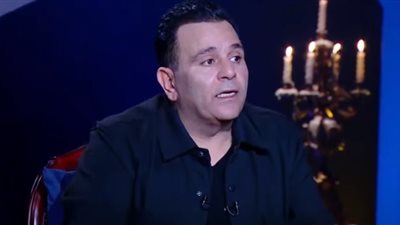 في العرافة| محمد فؤاد يهاجم هنيدي: «راعي العيش والملح»