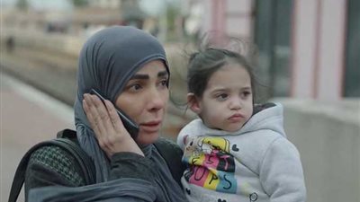 «هروب منى زكي من منزلها» أحداث الحلقة الأولى من مسلسل 