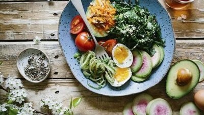 «أبرزها الحلويات والدقيق الأبيض» أطعمة يجب عليك تجنبها في وجبة السحور 