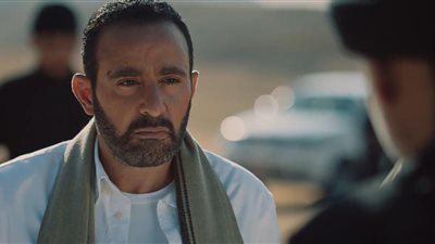 «حرب» الحلقة 3| ضبط مدحت قبل تنفيذ عملية في سيناء