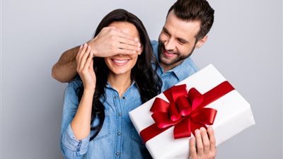 جوزك في العيد| «بأسعار على قد الإيد» أفضل هدايا يمكن تقديمها لزوجتك