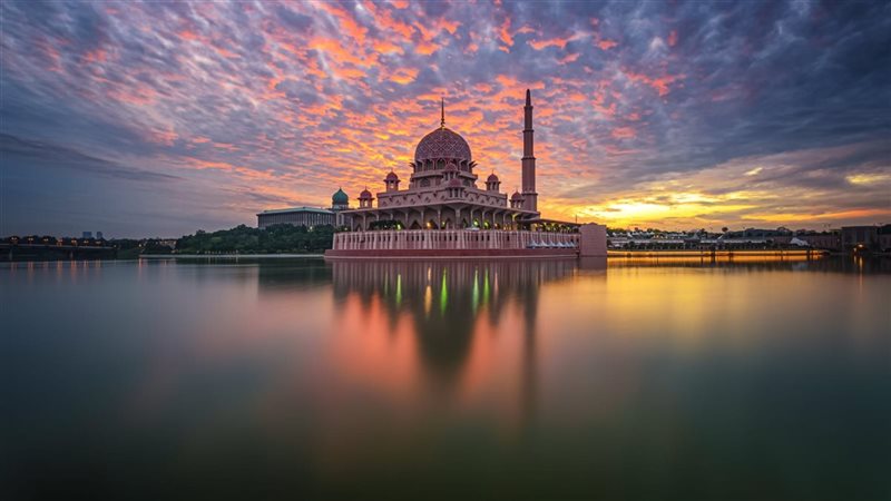 أذان العشاء