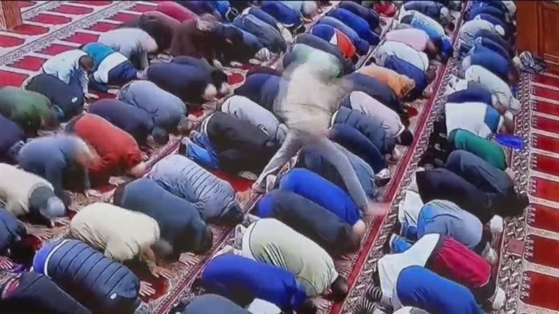 طعن إمام مسجد بولاية