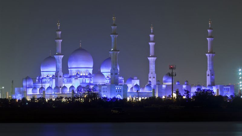 أذان العشاء