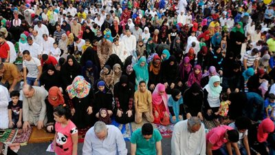 عيد الفطر 2023| هل يجوز للحائض حضور صلاة العيد؟ علي جمعة يجيب