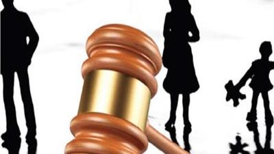 من أرشيف محكمة الأسرة| جوزي عاوز يشغلني رقاصة