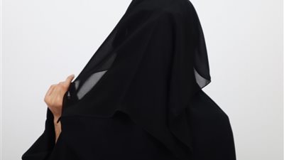 «لابس نقاب»| عامل يسرق شركته السابقة بطريقة غريبة في الأزبكية