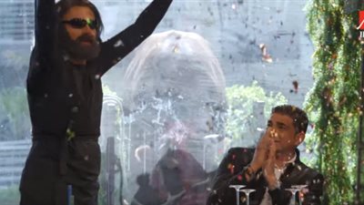 «جلده تخين»| رامز جلال يسخر من إبراهيم نورالدين في «رامز نيفر إند» (فيديو)