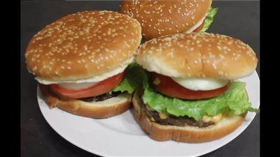 طريقة عمل البرجر في البيت مثل المطاعم