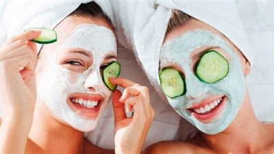 «مع ارتفاع درجات الحرارة» ماسكات طبيعية لبرودة البشرة 