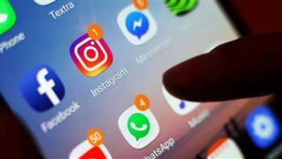 «زوجك تحت الحصار» كيف تستخدمين نفس حساب «واتساب» على أكثر من جهاز؟