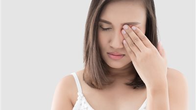 «عيني الشمال بترف» أسرارها وعلاقتها بالجنس الآخر