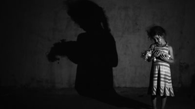 تفسير حلم ظهور الجن على هيئة طفل في المنام وعلاقته بسداد الديون