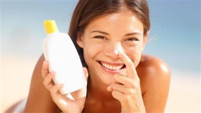  5 أنواع مرطبات للجسم تحمي البشرة من حرارة الصيف