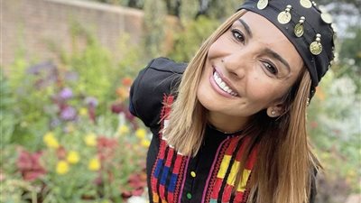 «هاما الحناوي» مصممة أزياء فلسطينية تحمي تراثها من خلال الأزياء