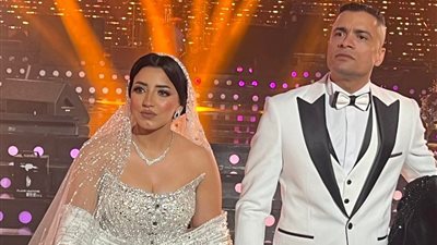 «جماعة هو الطلاق ملوش سجدة» طليقة حسن شاكوش تسخر من خلافه مع العروسة الجديدة 