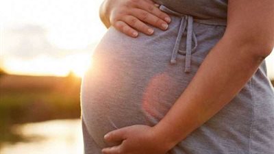 حتى تطمئني عليه| طرق تحفز حركة الجنين أثناء الحمل