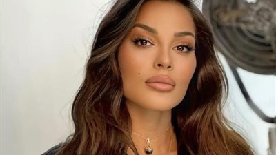 نادين نجيم تشع أنوثة في افتتاح علامة تجارية فاخرة بالدوحة (صور)