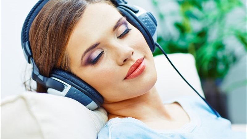 الاستماع للموسيقى