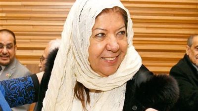 السعودية ثريا العريض | شاعرة المملكتين التي أنصفت المرأة