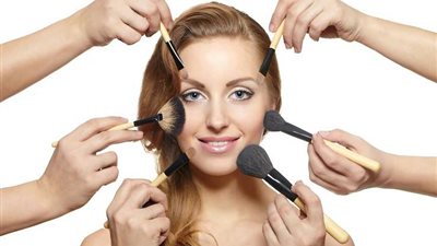 طرق بسيطة وغير مكلفة لتهيئة البشرة قبل وضع المكياج في الصيف