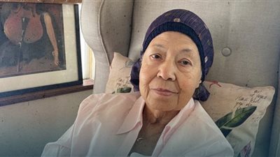 مطرب الراب أبيوسف يكشف عن موعد عزاء والدته صديقة حياتي