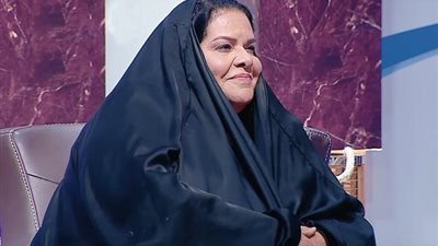 فتحية عجلان | شاعرة بحرينية تبوأت مكانة مرموقة في بلادها والوطن العربي