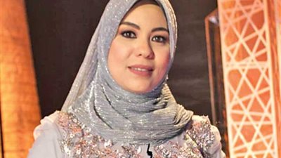 هبة الفقي | شاعرة مصرية تألقت على أرض الإمارات وناطحت الكبار