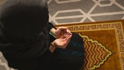 دعاء يوم الجمعة مكتوب «لا تنسيه في ساعة الاستجابة»