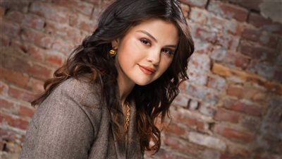 سيلينا جوميز تصرخ في وجه حارسها بسبب ما فعله 