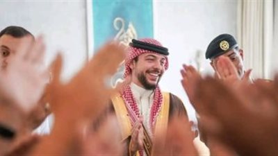 ولي العهد الأردني في مراسم حمام العريس قبل زفافه 