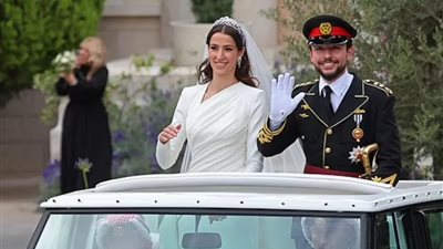 تعليقات رواد السوشيال ميديا على إطلالة رجوة السيف بحفل زفافها من ولي عهد الأردن 