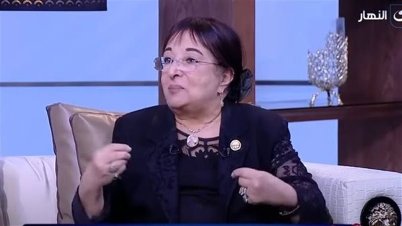 سميرة عبد العزيز