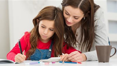 تحذير مهم للأمهات من بث الرعب في قلوب طلاب الثانوية العامة