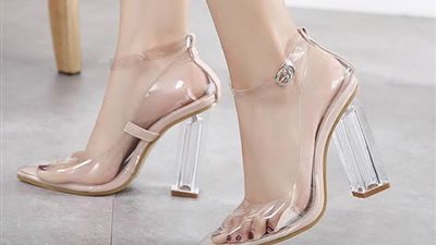 6 موديلات أحذية لإطلالة أنيقة لصيف 2023 أبرزها الشفافة والشبك
