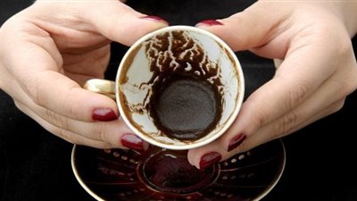 حكم قراءة الفنجان بدافع الفضول؟ أزهري يجيب (فيديو)