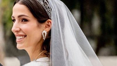 استخدمت عدسات الأسنان | أطباء يكشفون سر ابتسامة الأميرة رجوة المميزة