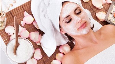 3 ماسكات لتفتيح بشرتك بمكونات بسيطة ومتوفرة في منزلك