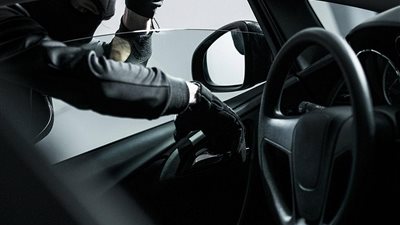 أخطاء تهدد سيارتك بالسرقة