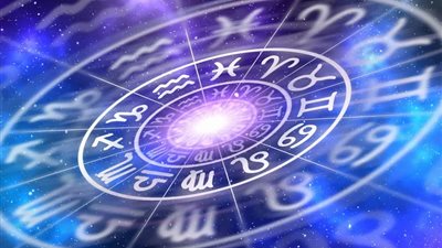 اجتماع رومانسي للحمل| حظك اليوم وتوقعات الأبراج الأحد 11 يونيو