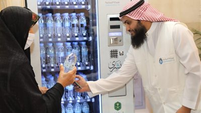 تفسير حلم شرب ماء زمزم وعلاقته بحظ وفير ينتظرك