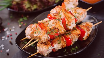 طريقة عمل الشيش طاووق في المنزل بطريقة سهلة