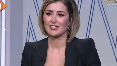 كيف دخلت عائشة بن أحمد الفن من بوابة السوشيال ميديا؟