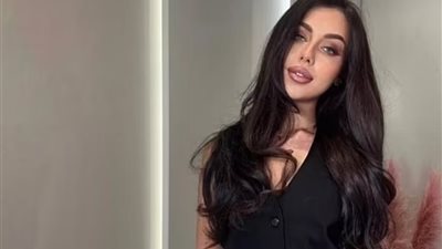 عارضة أزياء روسية ترقد على فراش الموت بسبب جراحة تجميل بالأنف