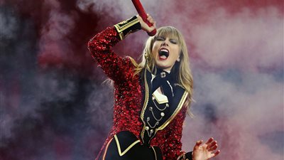 تايلور سويفت Taylor swift تثير غضب جمهورها بسبب هذا التصرف