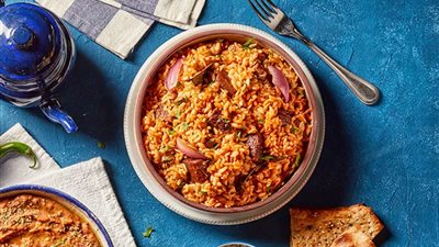 طريقة عمل طاجن لسان عصفور باللحمة بخطوات بسيطة